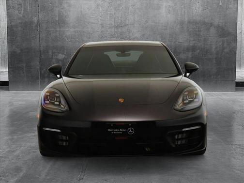 2022 Porsche Panamera Platinum Edition