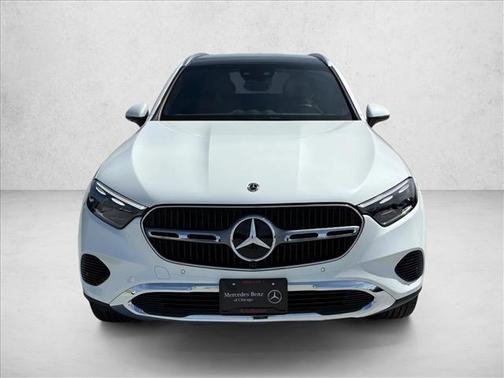 MANUFAKTUR Moonlight White Metallic 2026 Mercedes-Benz GLC 300 4MATIC