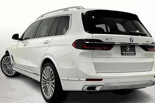 2026 BMW X7 xDrive40i