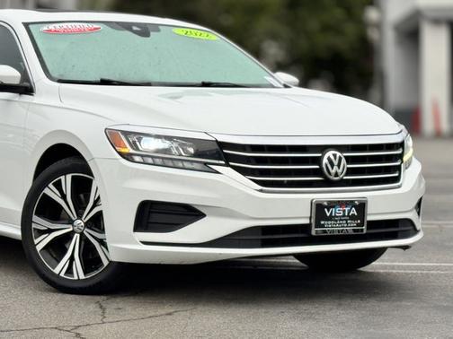 2022 Volkswagen Passat 2.0T SE