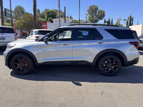 2024 Ford Explorer ST