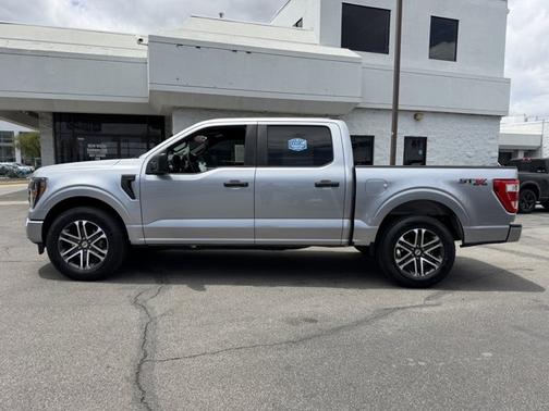 ICONIC SILVER METALLIC 2023 Ford F-150 XL