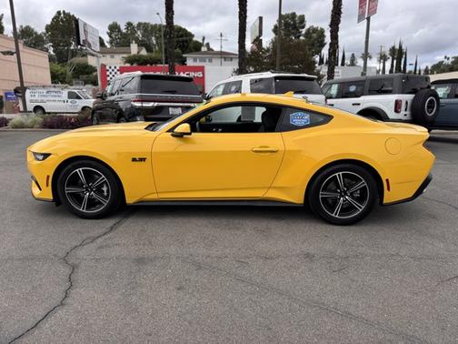 2024 Ford Mustang ECOBOOST PREMIUM