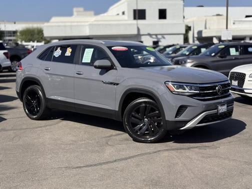 2021 Volkswagen Atlas Cross Sport 2.0T SE W/ TECHNOLOGY
