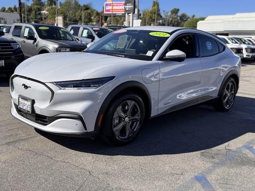 2021 Ford Mustang Mach-E SELECT