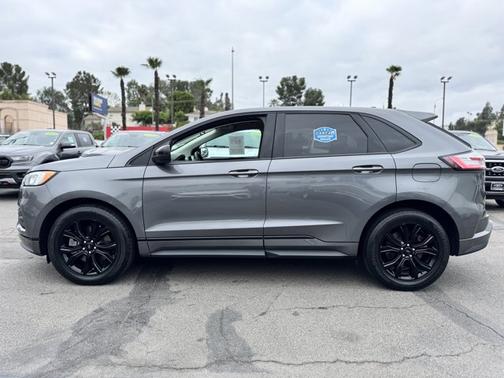 2022 Ford Edge SE