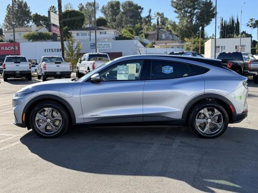 2022 Ford Mustang Mach-E SELECT