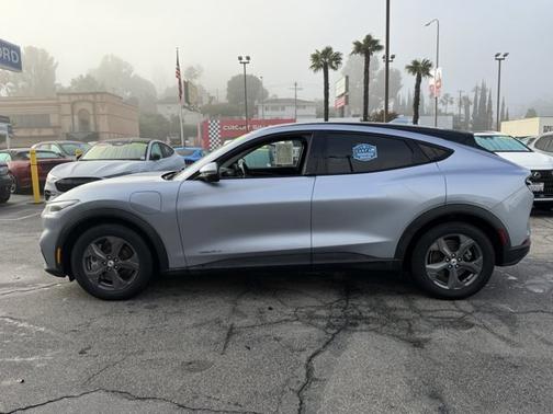 2022 Ford Mustang Mach-E SELECT
