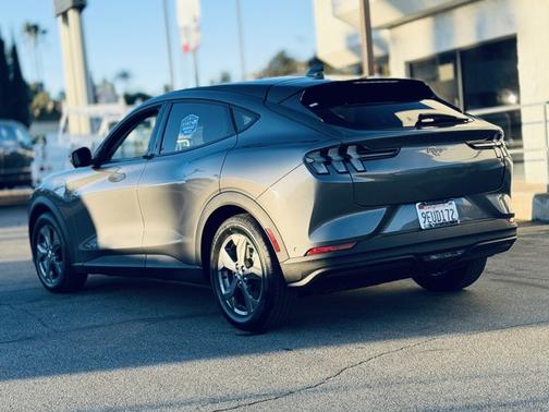 2023 Ford Mustang Mach-E SELECT