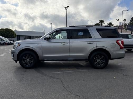 ICONIC SILVER METALLIC 2021 Ford Expedition XLT