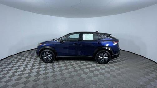 Deep Ocean Blue Pearl/Black Diamond Pearl 2024 Nissan ARIYA EVOLVE+