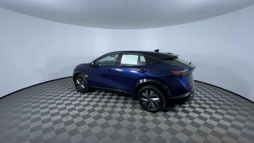 Deep Ocean Blue Pearl/Black Diamond Pearl 2024 Nissan ARIYA ENGAGE