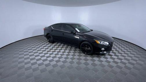 2022 Nissan Altima SR Intelligent AWD