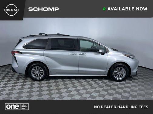 2021 Toyota Sienna LE