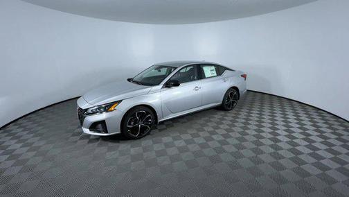 Brilliant Silver Metallic 2025 Nissan Altima SR AWD