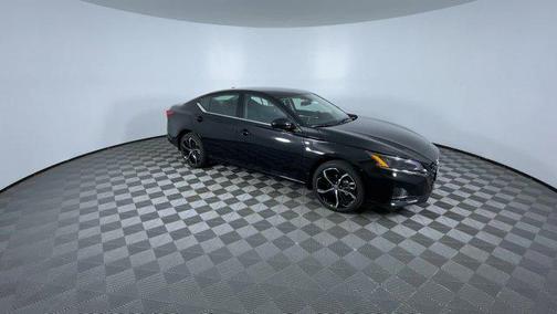 2025 Nissan Altima SR AWD