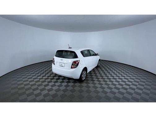 2016 Chevrolet Sonic LS