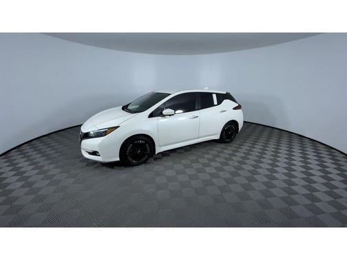 2025 Nissan Leaf SV PLUS