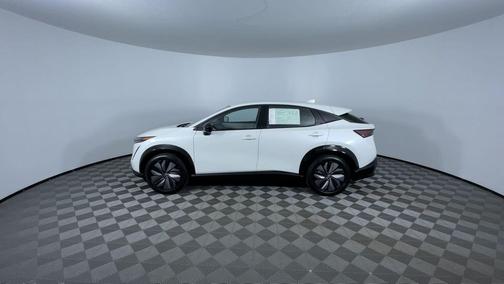 Everest White Pearl Tricoat 2024 Nissan ARIYA ENGAGE+