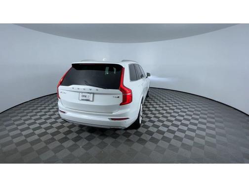 2019 Volvo XC90 T6 Inscription