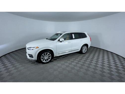 2019 Volvo XC90 T6 Inscription