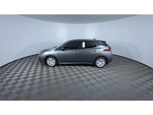 2025 Nissan Leaf S