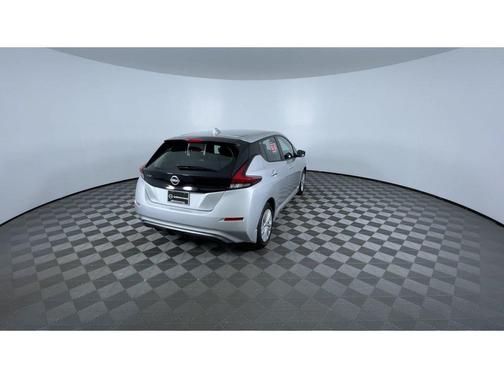 2025 Nissan Leaf S