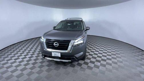 2025 Nissan Pathfinder SL 4WD