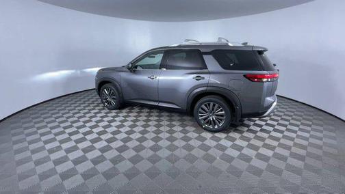 2025 Nissan Pathfinder SL 4WD