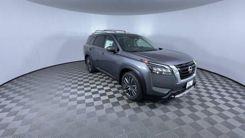 2025 Nissan Pathfinder SL 4WD