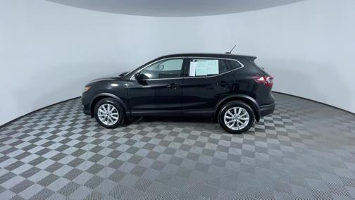 Magnetic Black Pearl 2022 Nissan Rogue Sport S