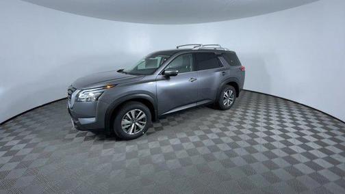 2025 Nissan Pathfinder SL 4WD