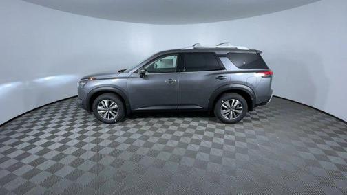 2025 Nissan Pathfinder SL 4WD