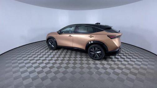 2025 Nissan ARIYA PLATINUM+