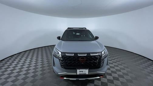 Boulder Gray Pearl/Super Black 2026 Nissan Pathfinder Rock Creek