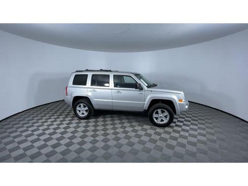 Silver 2010 Jeep Patriot Sport