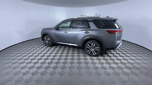 2025 Nissan Pathfinder Platinum 4WD