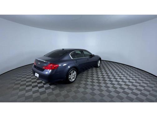 2011 INFINITI G25x Base