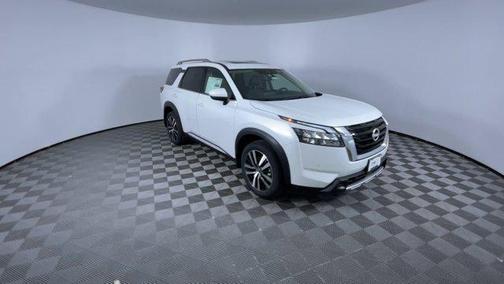 2025 Nissan Pathfinder Platinum 4WD