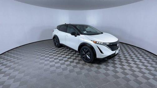 2025 Nissan ARIYA PLATINUM+
