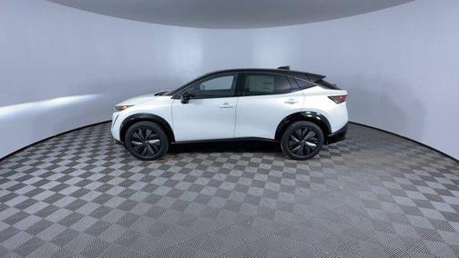 2025 Nissan ARIYA PLATINUM+