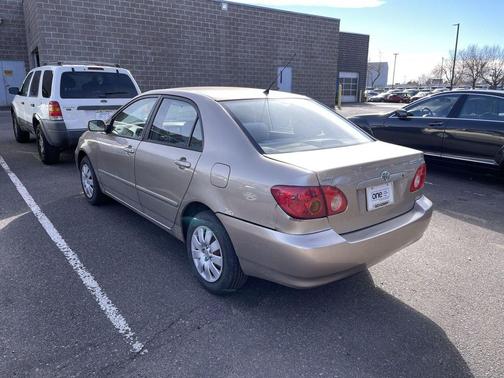2004 Toyota Corolla LE