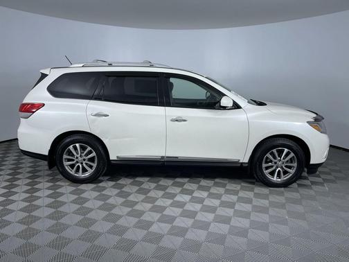 2015 Nissan Pathfinder SL