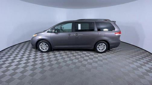 2011 Toyota Sienna XLE