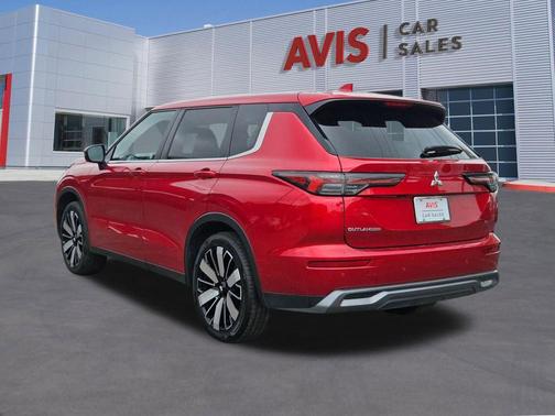 Red Metallic 2025 Mitsubishi Outlander SE S-AWC