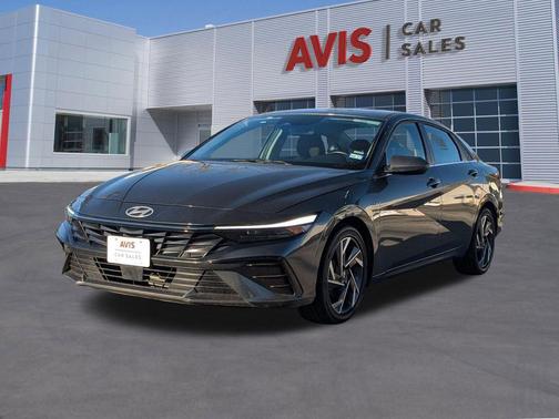 2025 Hyundai ELANTRA SEL