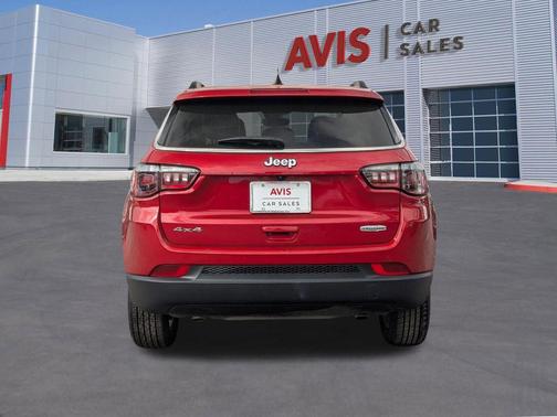 Red Hot Pearlcoat 2025 Jeep Compass Latitude