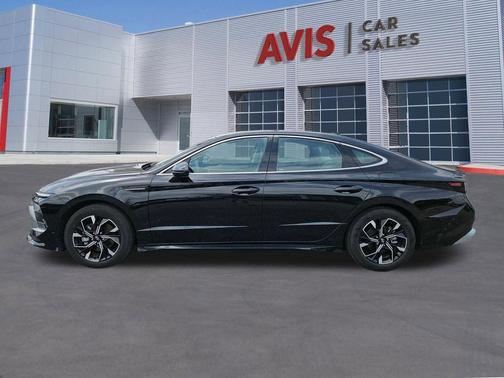 Abyss Black 2025 Hyundai SONATA SEL