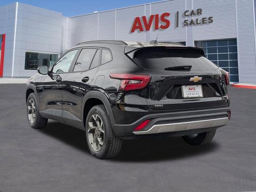 Mosaic Black Metallic 2025 Chevrolet Trax LT