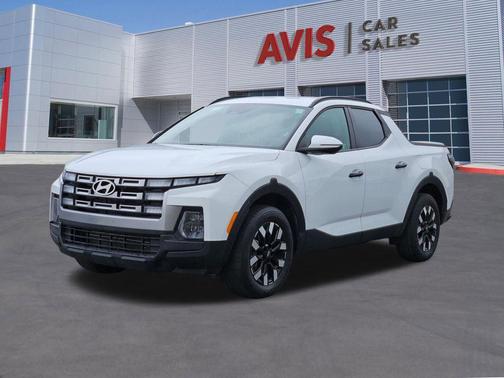 Atlas White 2025 Hyundai SANTA CRUZ SEL
